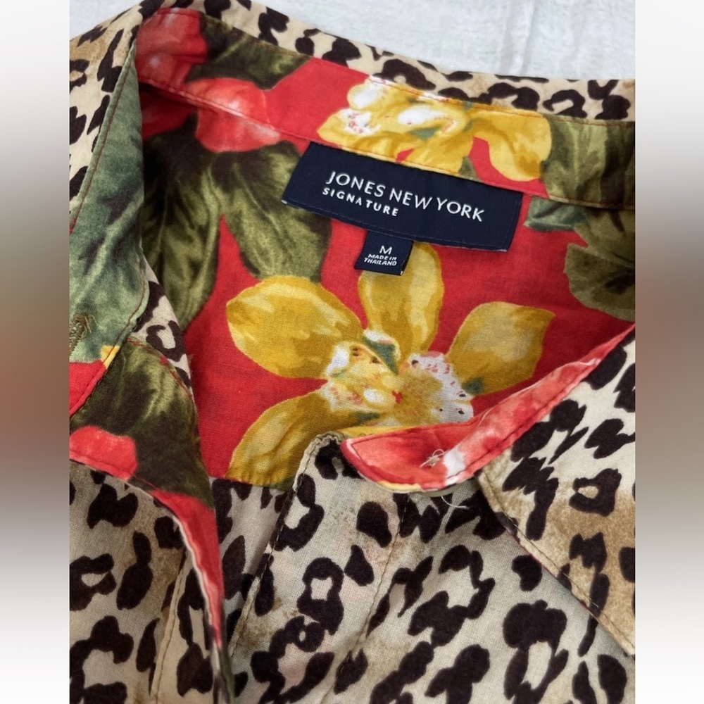 Jones New York Signature Leopard Floral Long Sleeve Button Down Shirt‎ Cotton M
